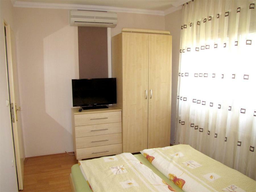 Szegfu Apartman Villa Hajdúszoboszló Exteriör bild