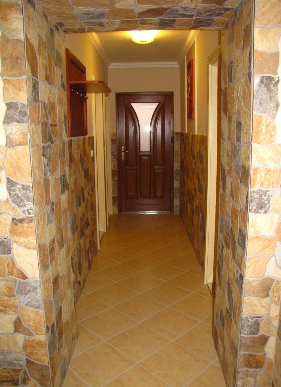 Szegfu Apartman Villa Hajdúszoboszló Exteriör bild