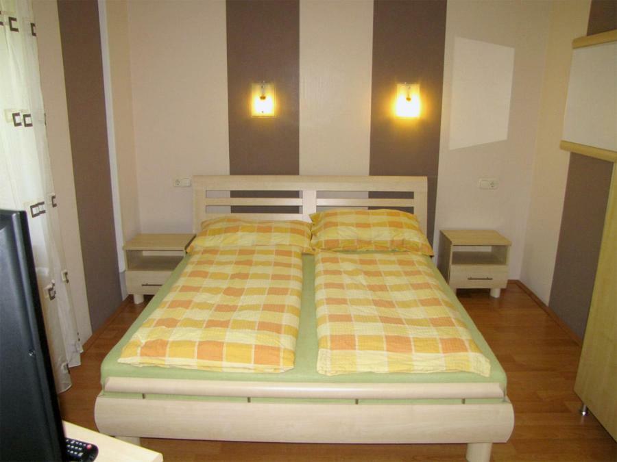 Szegfu Apartman Villa Hajdúszoboszló Exteriör bild