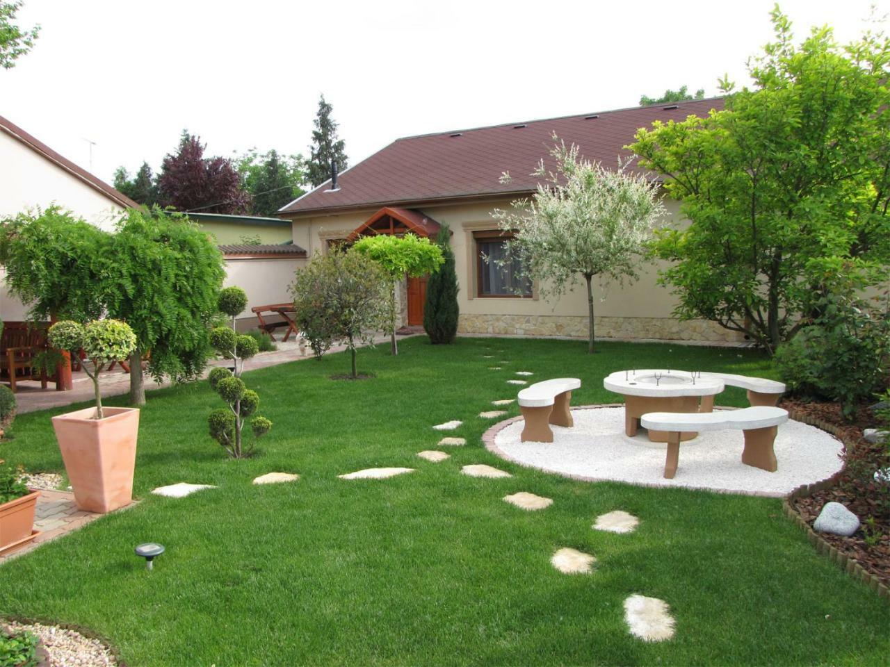 Szegfu Apartman Villa Hajdúszoboszló Exteriör bild